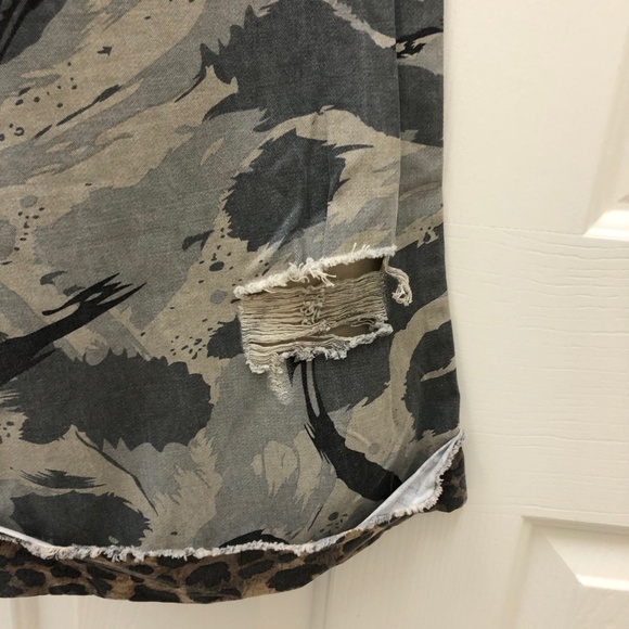 POL Camo Cheetah High Rise Cropped Jeans - Picture 5 of 9